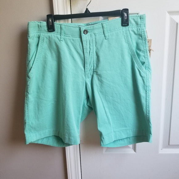 NWT Men True craft shorts - Picture 2 of 3